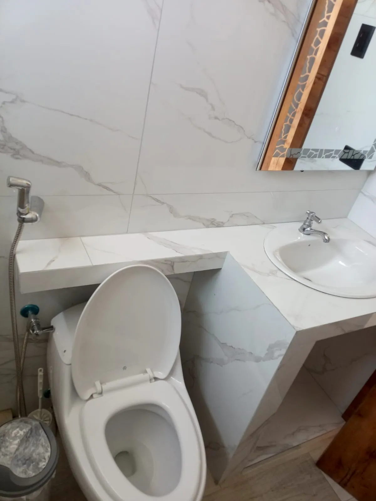 mini suites amoblada guayaquil baño