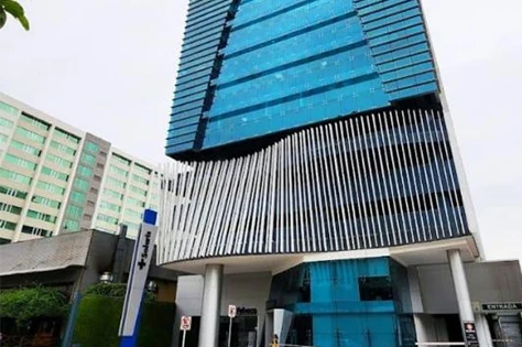 solaris cerca del aeropuerto